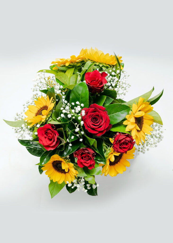 Bouquet Rose Girasoli e Gipsophila